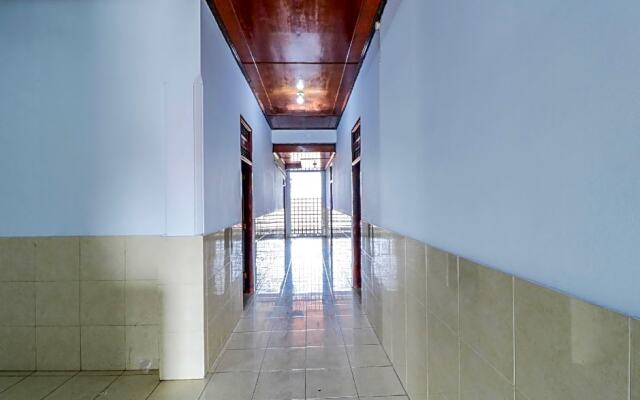 OYO 1952 Hotel Dewata IndahNearLumintang Park