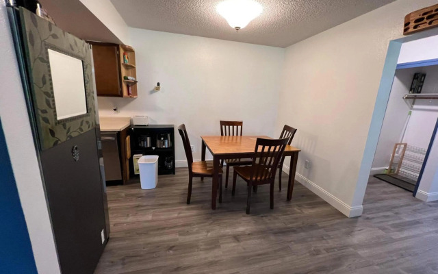 Rustic Girdwood Condo