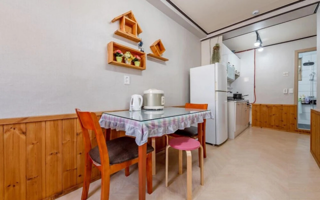 Persimmon Tree Pension