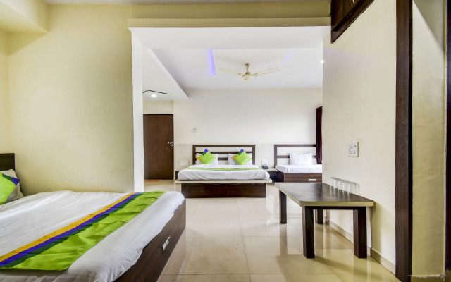 Itsy By Treebo - Gugal Residency Mahabaleshwar