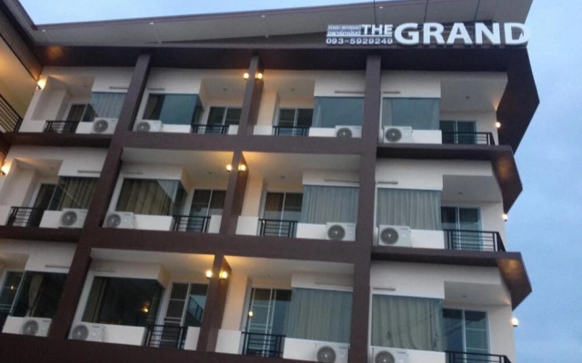 The Grand Apartment