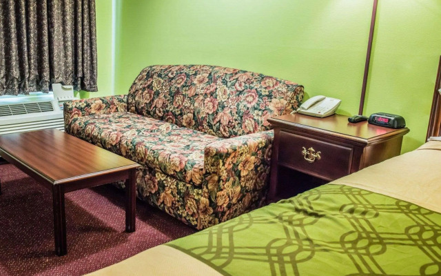 Econo Lodge Pittsburgh I-79
