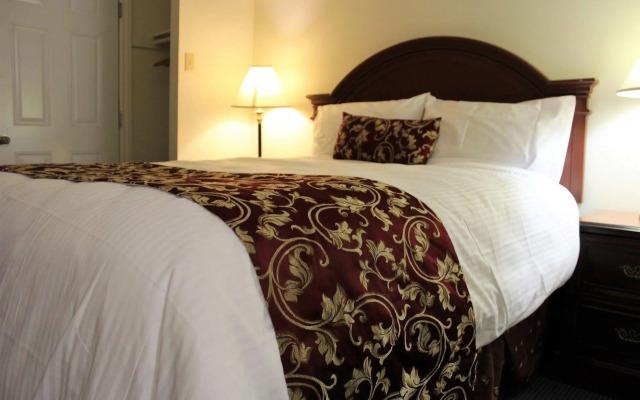 Wharncliffe Suites Motel
