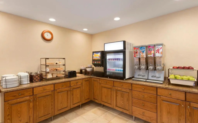 Country Inn & Suites by Radisson, Rochester, MN