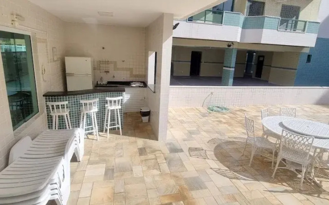 Apartamento com piscina perto do mar de Ubatuba, aceitamos crianças