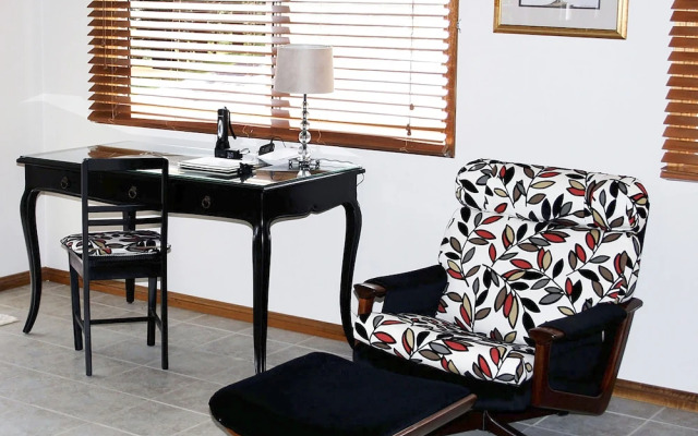 Forrester Court Clifftop Cottages