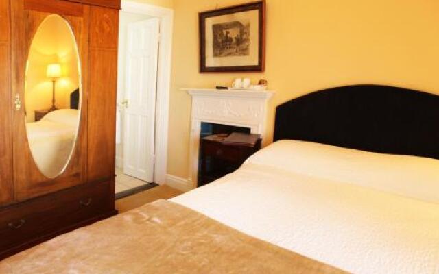 Countrywide Inns - Crottys Pub