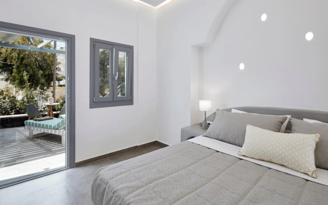 Amara Suites Santorini