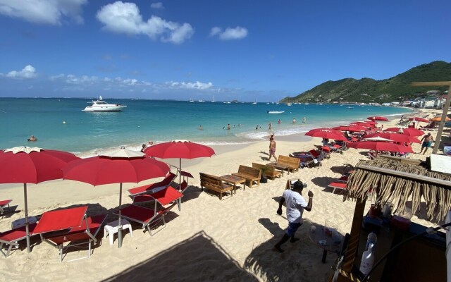 Sunshine SXM Studios