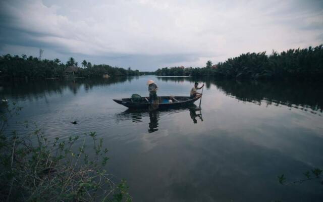 Lakeside Homestay