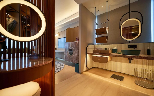 Indigo Hangzhou Uptown by IHG
