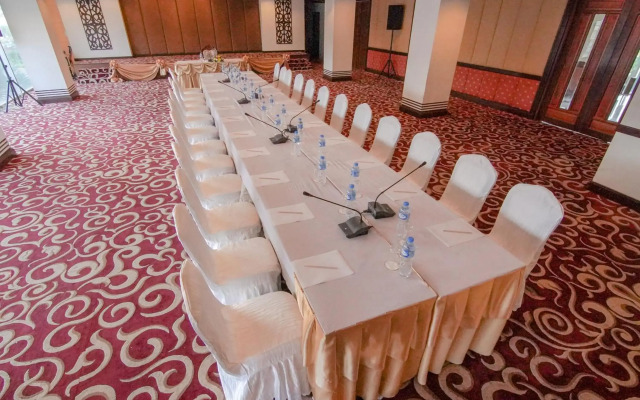 Arawan Riverside Hotel