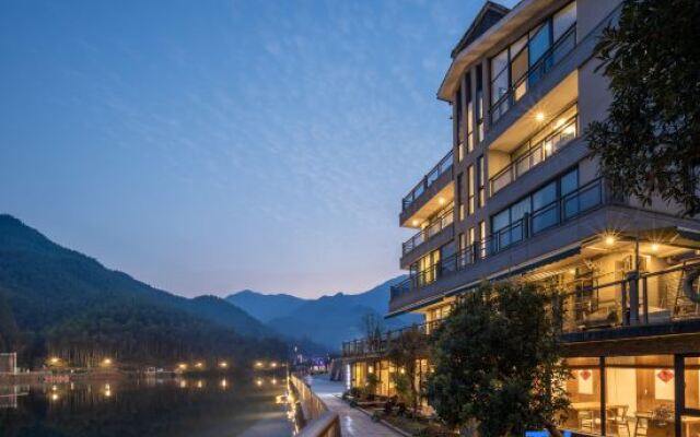 Tianyue Lake homestay