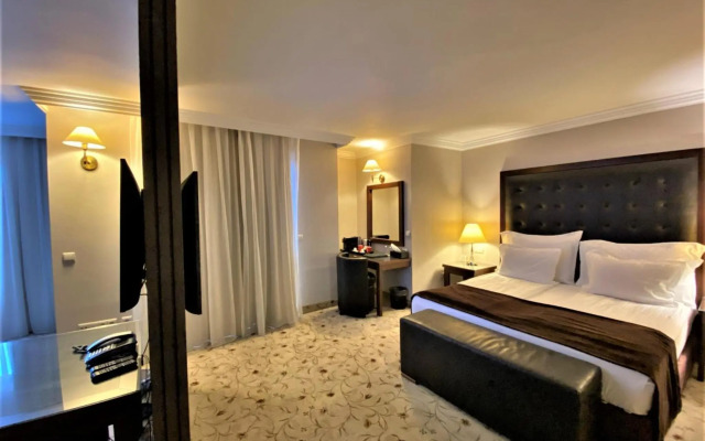 Maxi Park Hotel & Spa