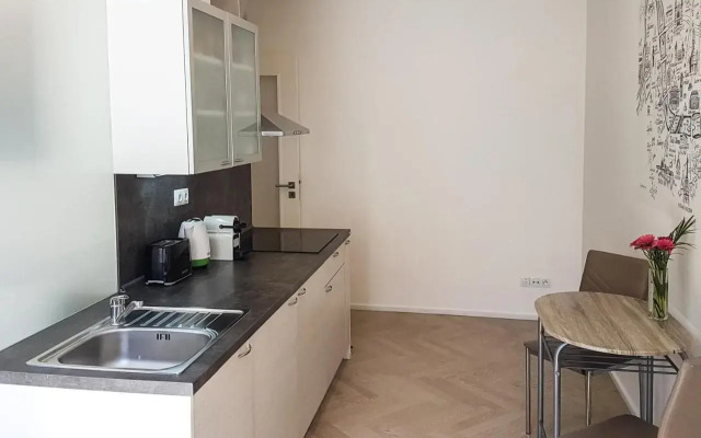 ONSITE Free Garage Parking, 10min Centre by Bus