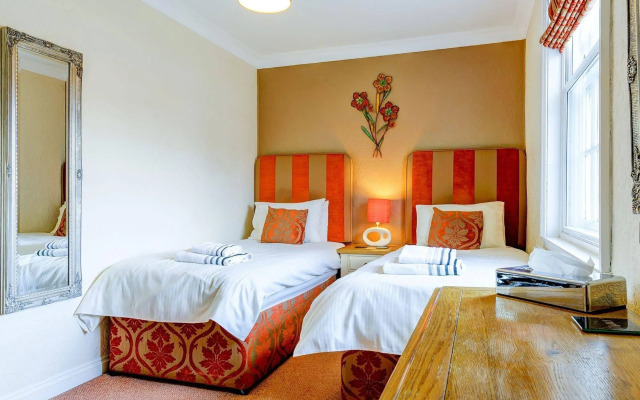 Springfield House - Birmingham Airport & NEC