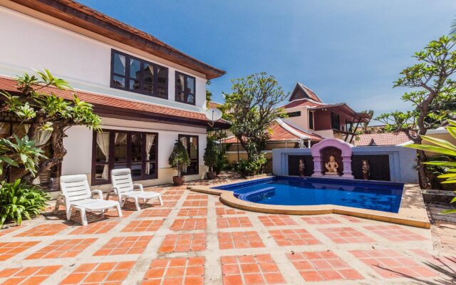 Chateau Dale Villas By PSR