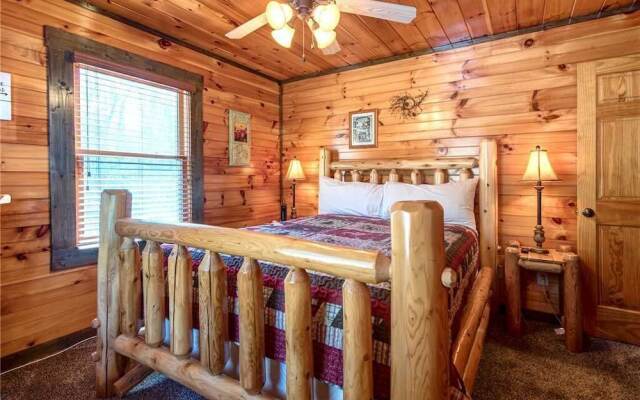 Old Hickory Lodge - Four Bedroom Cabin