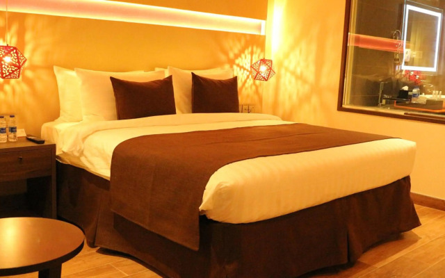 Carnelian By Glory Bower Hotel