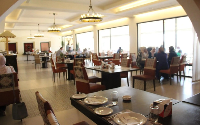 Saray Hotel