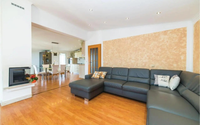 Holiday Apartment Seget Vranjica 02