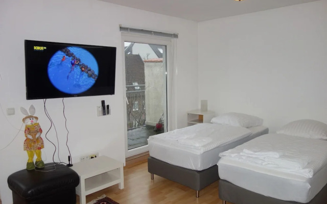 Tolstov-Hotels Big Room Apartment