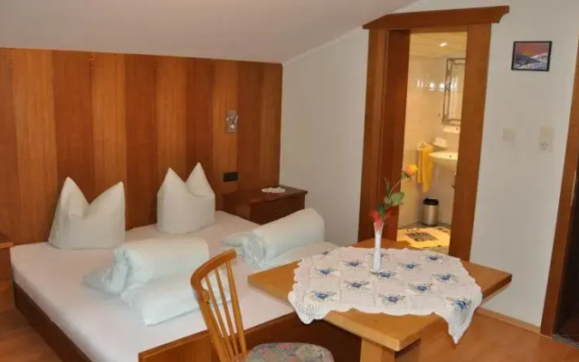 Zwatz Ottilie; Appartement