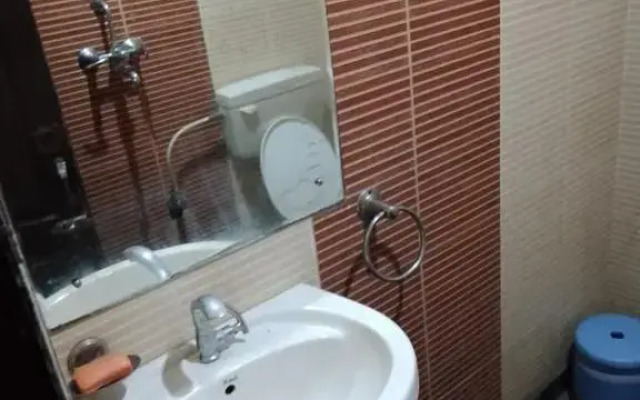 OYO 7864 Moments Hotel