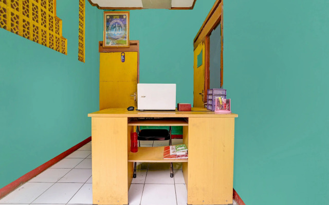 OYO 3882 Pondok Pujasera