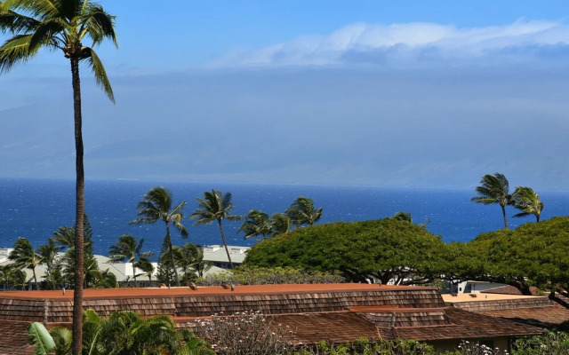 Kaanapali Plantation 2 Bedroom by RedAwning