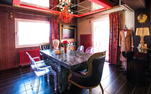Luxury Suites