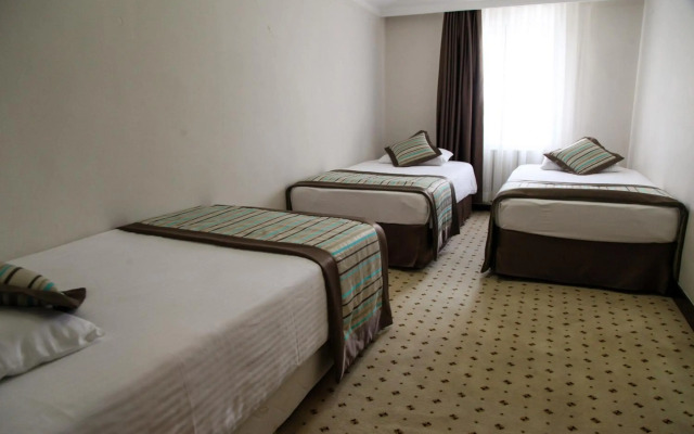 Yayoba Hotel