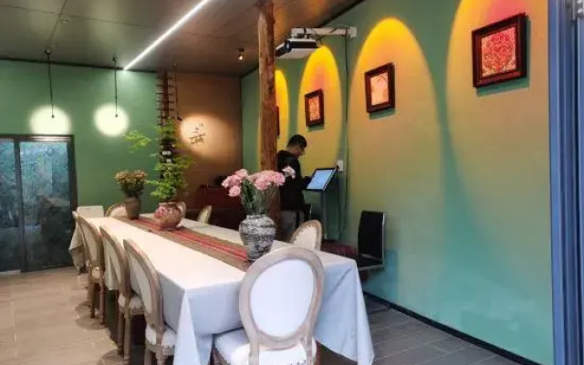 Deqing Shanyinju Country House