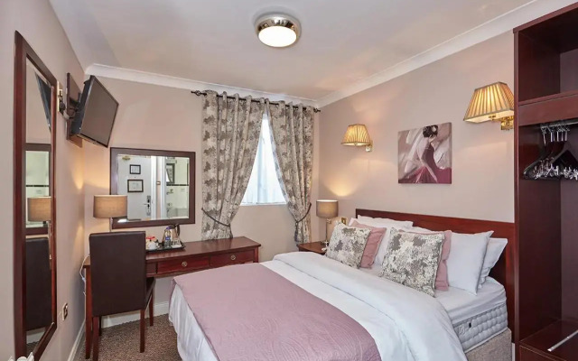 The Uppercross House Hotel