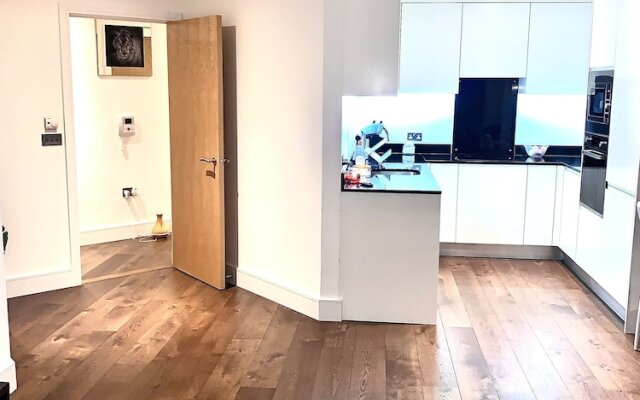 Stunning 1-bed Apartment in London Royal Excel