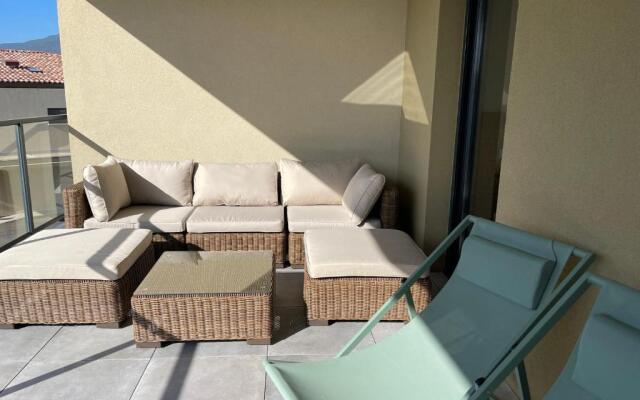 Superbe T3 NEUF VUE MER