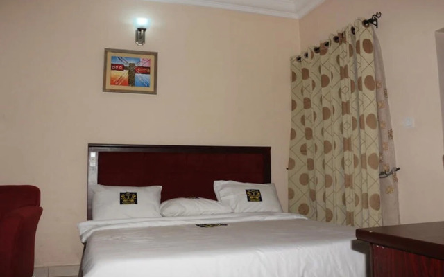 TommsVille Hotels