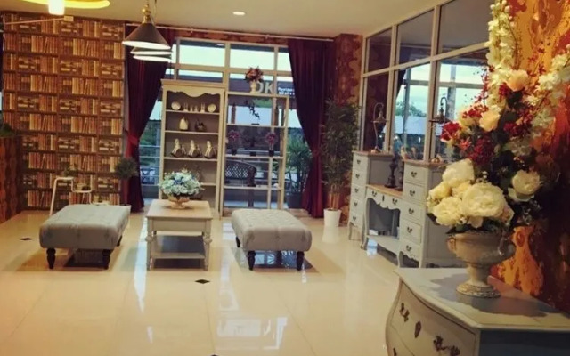 Grand Holiday Residence