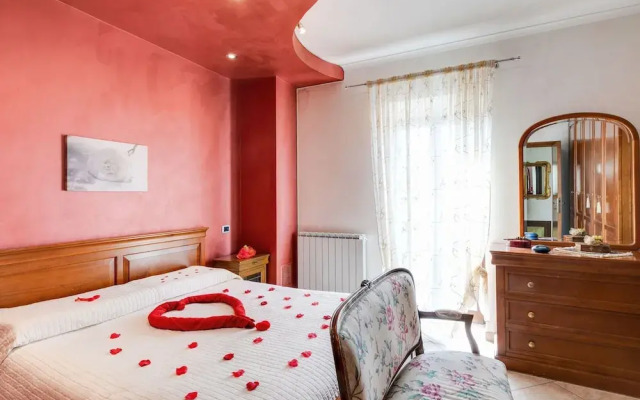 Belvilla by Oyo Sirente House