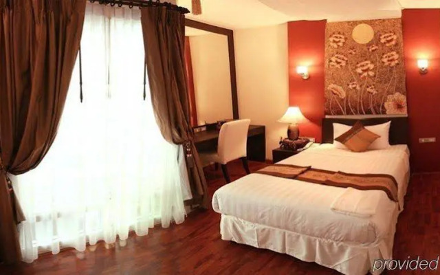 Mirth Sathorn Hotel