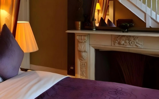 Colonnade Hotel London