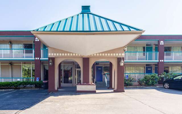 Motel 6 Groton, CT—Casinos Nearby
