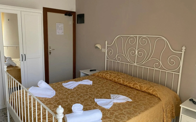 Hotel Modenese