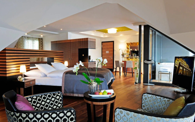 Penthouse by Art Deco Hotel Montana