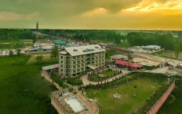 Hotel Silver Star by ADB Rooms