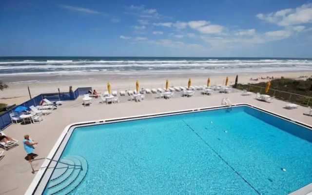 Smyrna Beach Club 818b