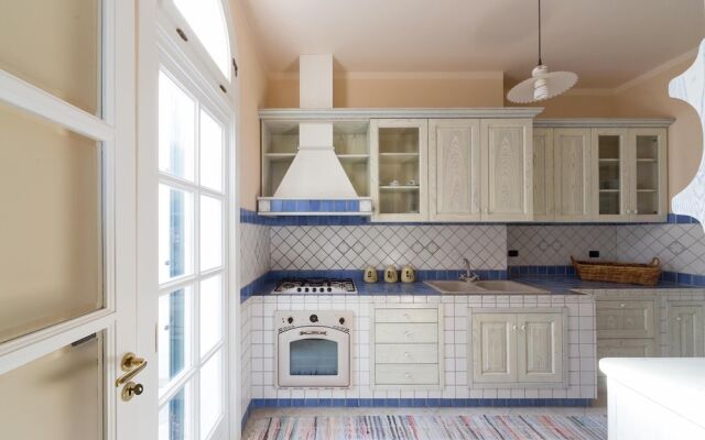 619 La Ripostiera by Barbarhouse