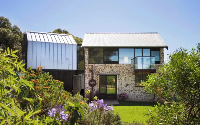 Old Chaff Mill Retreat - - luxury vineyard accommodation