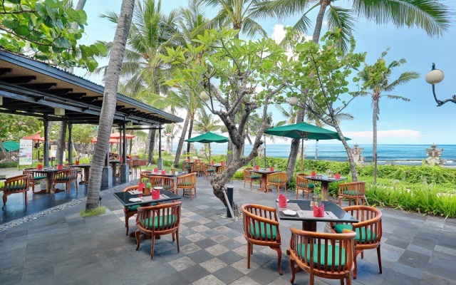 Legian Beach Hotel