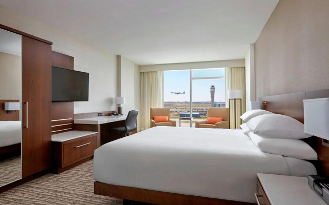 Calgary Airport Marriott In-Terminal Hotel